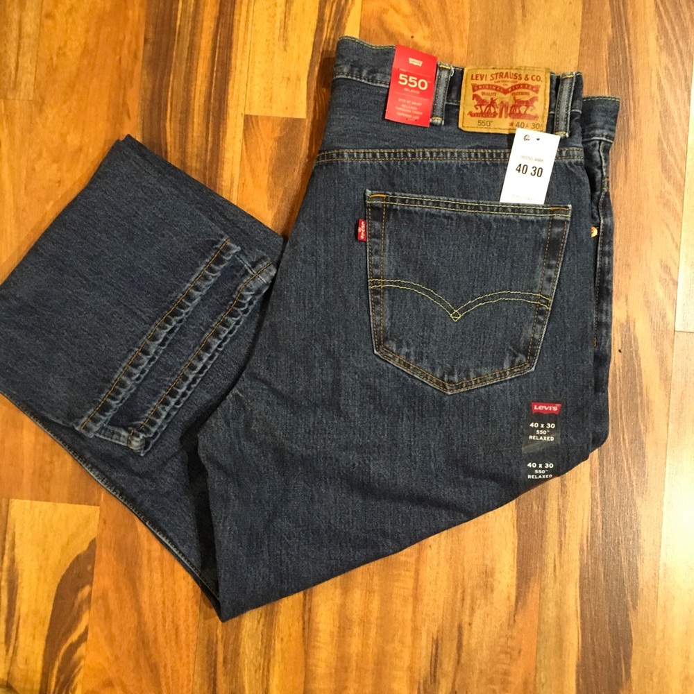 NEW Levi’s 40X30 550 relaxed fit.Free Shipping
